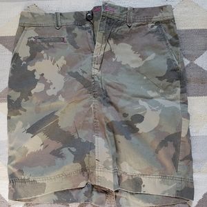 GAP Camouflage Midi Skirt
